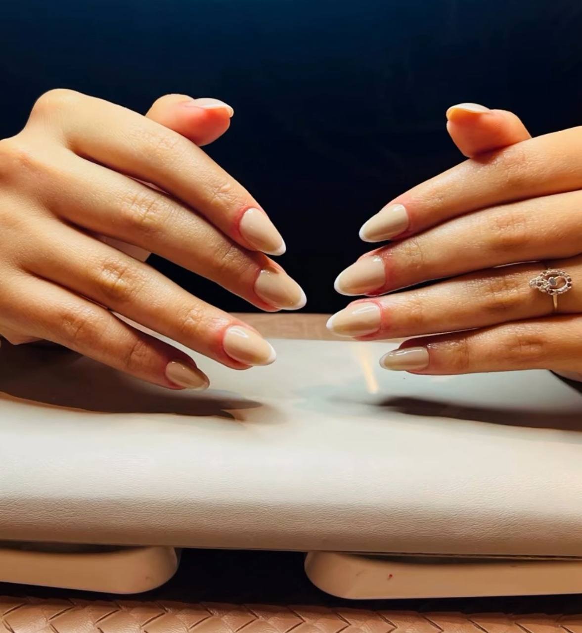 تنظيف الأظافر